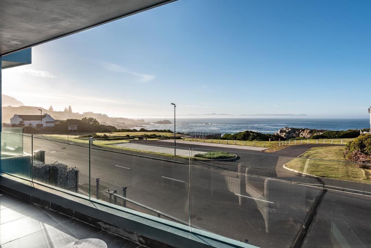 17 Marine, 2 Bedroom Sea-Facing Apt101 Херманус Экстерьер фото