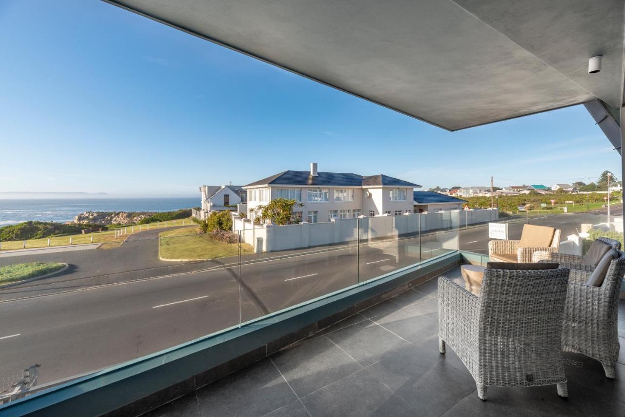 17 Marine, 2 Bedroom Sea-Facing Apt101 Херманус Экстерьер фото